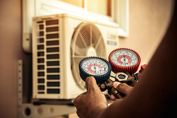 Professional Hvac technician working in Hebron, OH